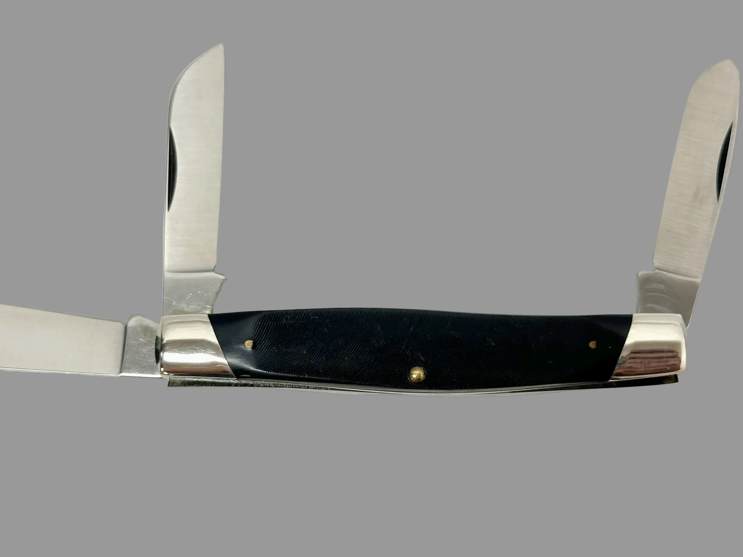 1970-72 Buck 301 Stockman Rough Sawn Delrin Pocket Knife - Hers and His Treasures