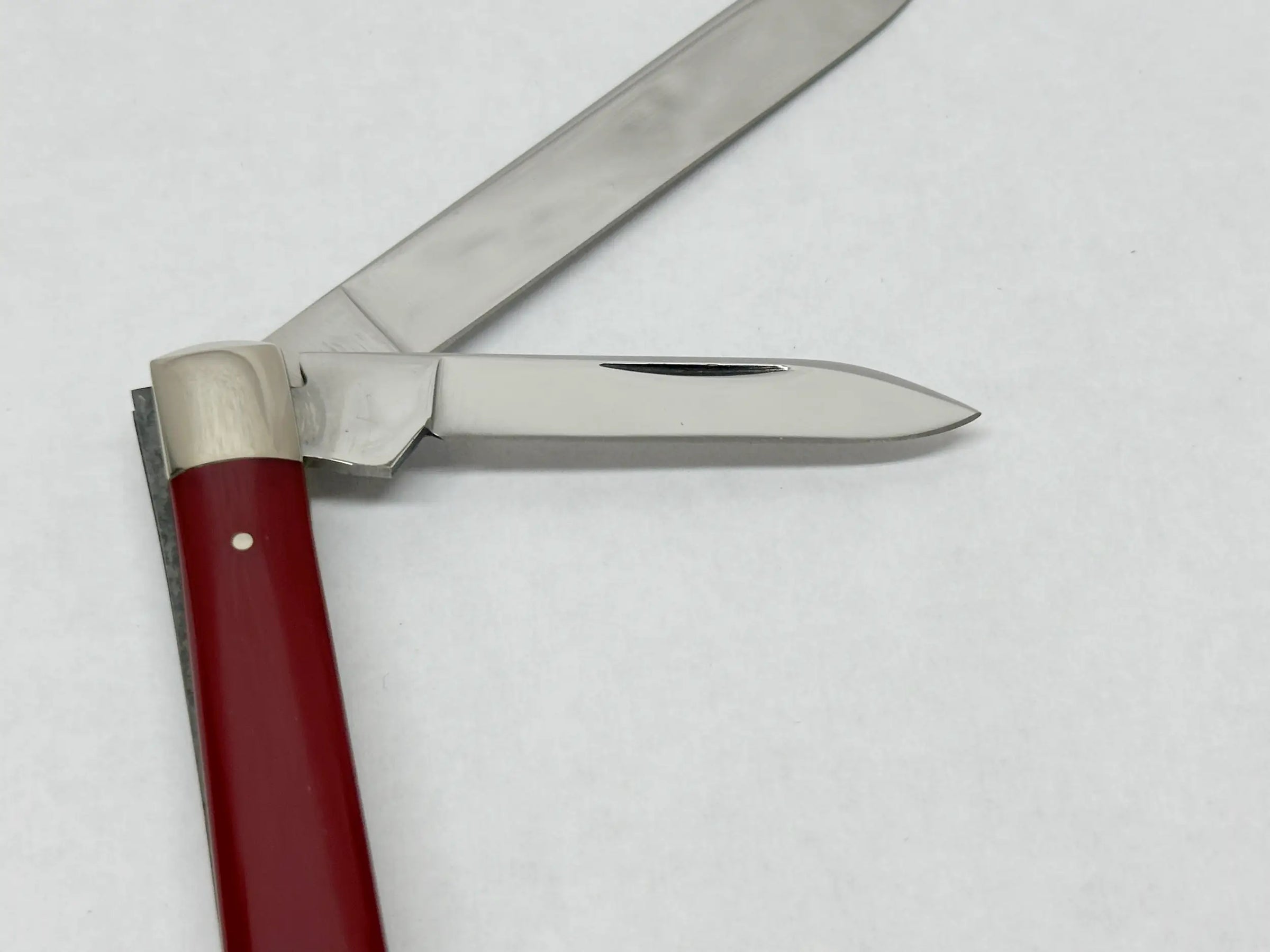 1995 Queen Steel PCR2 Painted Crown Red Doctors Knife - Hers and His Treasures