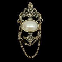 Bergére Fleur De Lis Faux Pearl Cabochon Gold Tone Brooch Pin - Hers and His Treasures