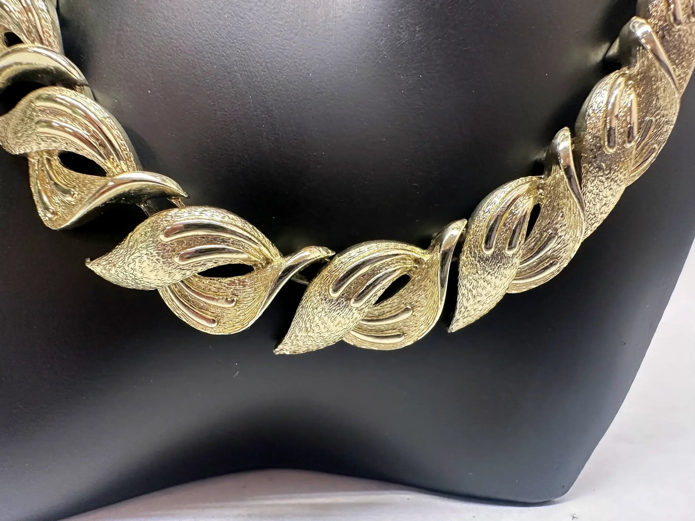 Coro Brushed Gold Tone Leaf Link Choker Necklace - Hers and His Treasures