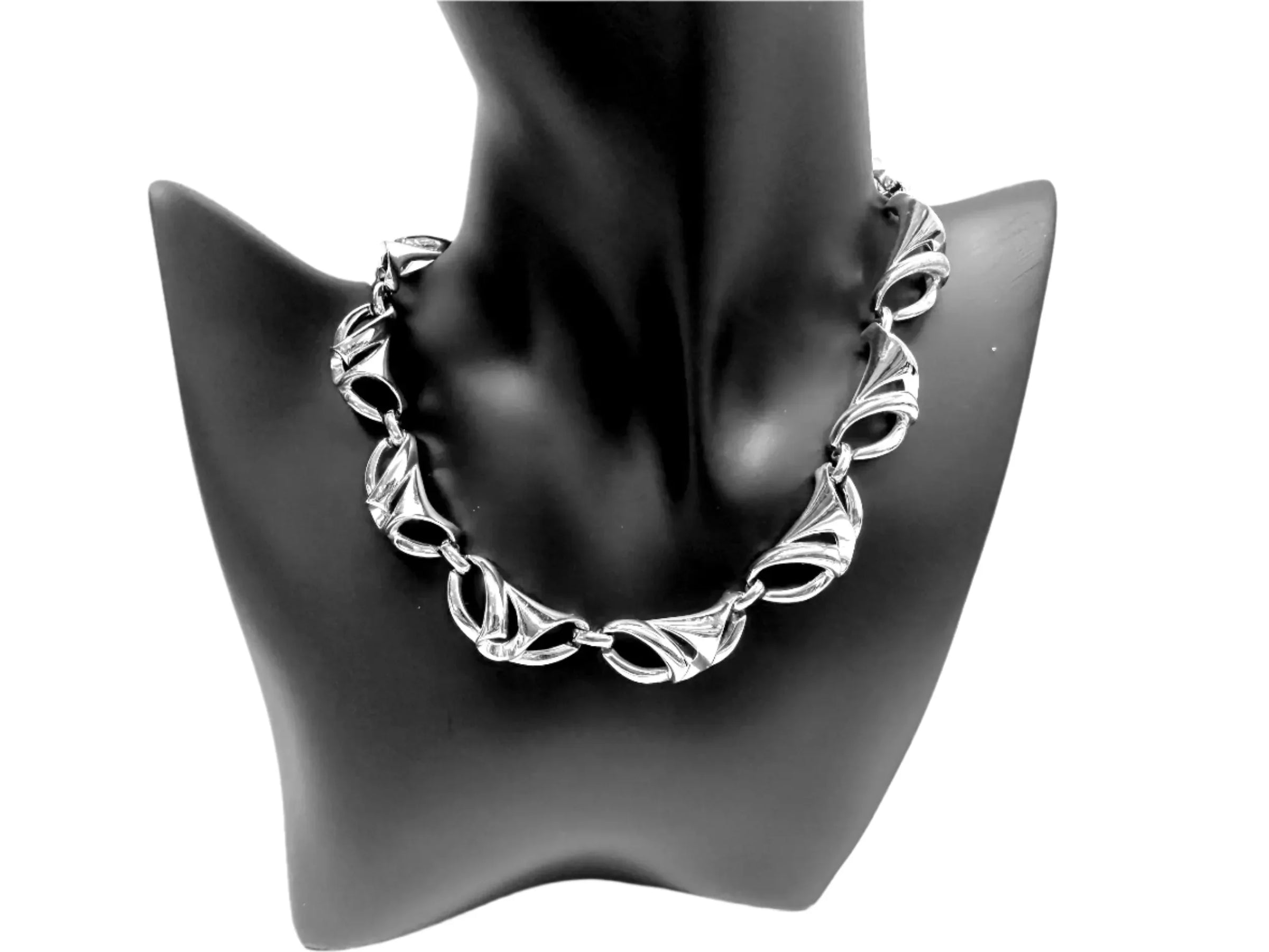 Coro 18" Silver Tone Ribbon Link Necklace - Hers and His Treasures