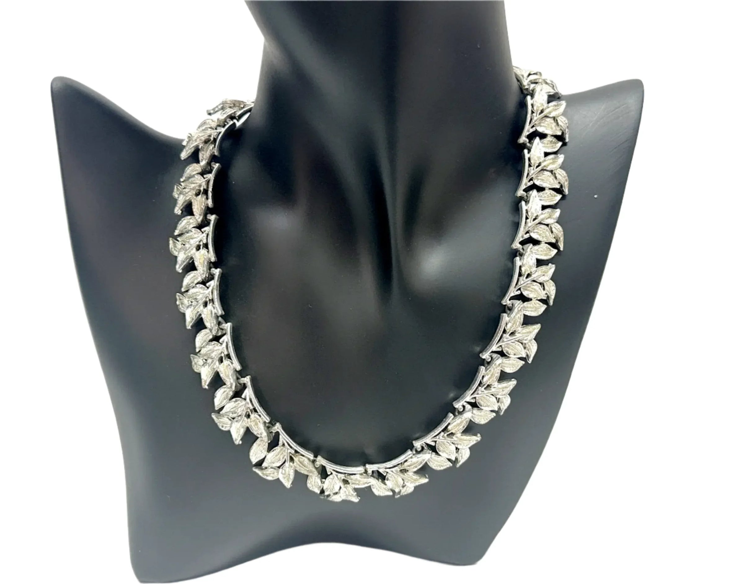 Coro Silver Tone Leaf Link Necklace 16" - Hers and His Treasures
