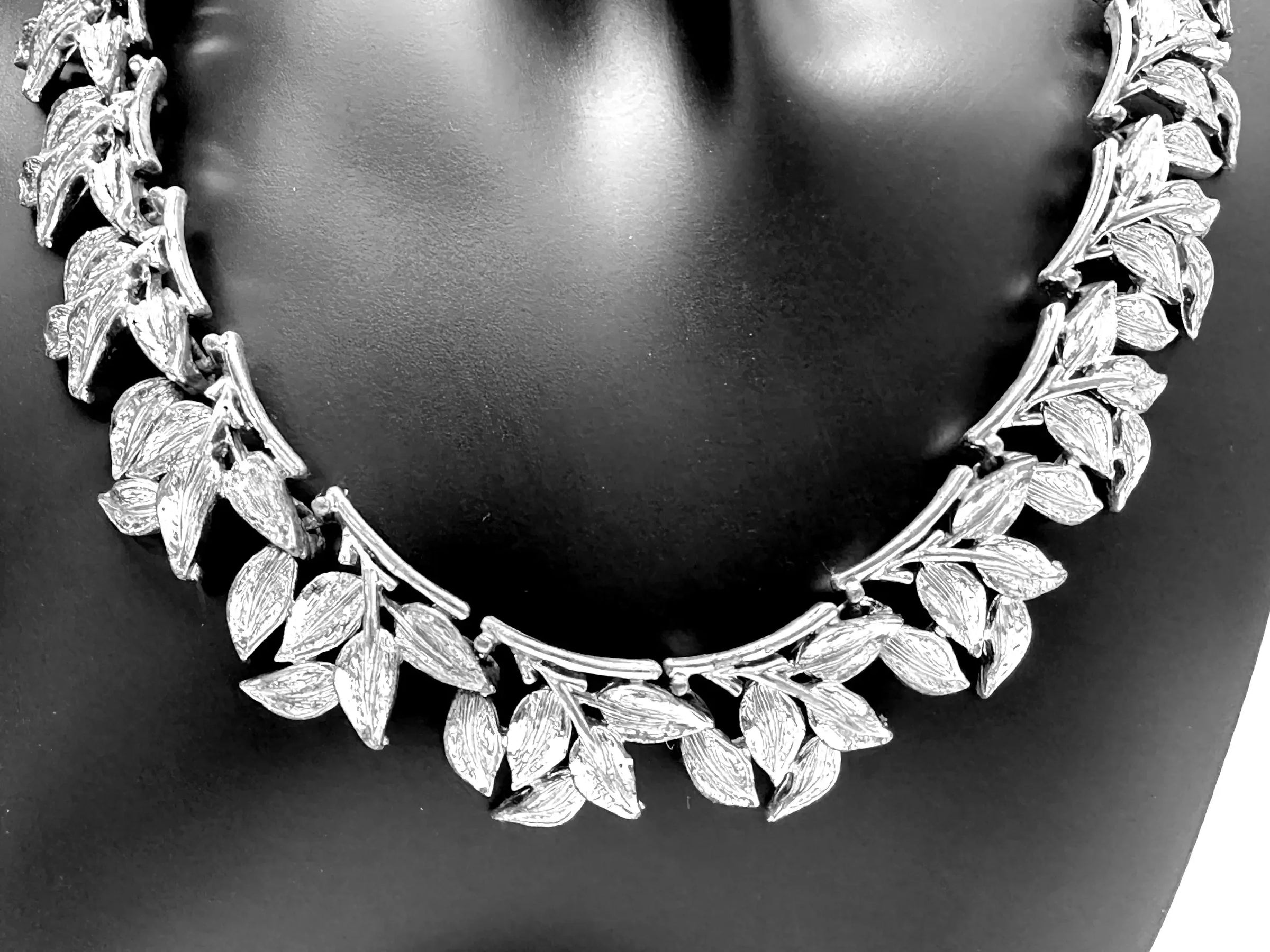 Coro Silver Tone Leaf Link Necklace 16" - Hers and His Treasures