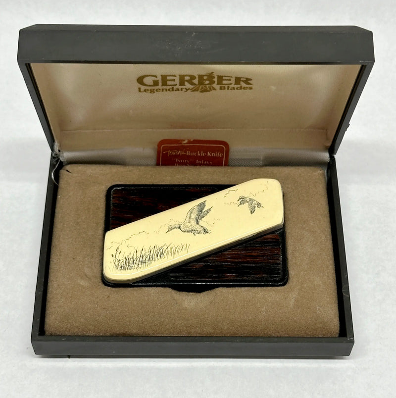 Vintage Scrimshaw Flying Geese 7201 Gerber Touché Belt Buckle Knife - Hers and His Treasures