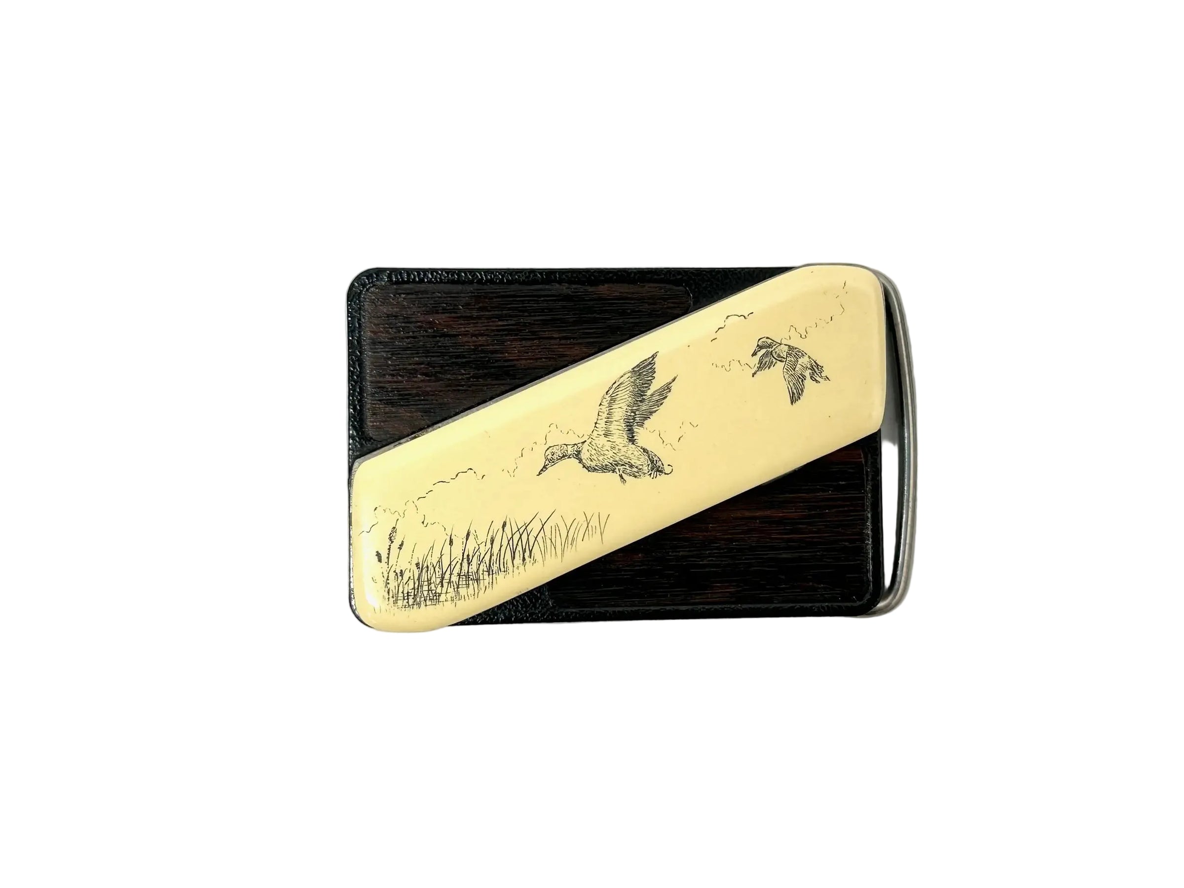 Vintage Scrimshaw Flying Geese 7201 Gerber Touché Belt Buckle Knife - Hers and His Treasures