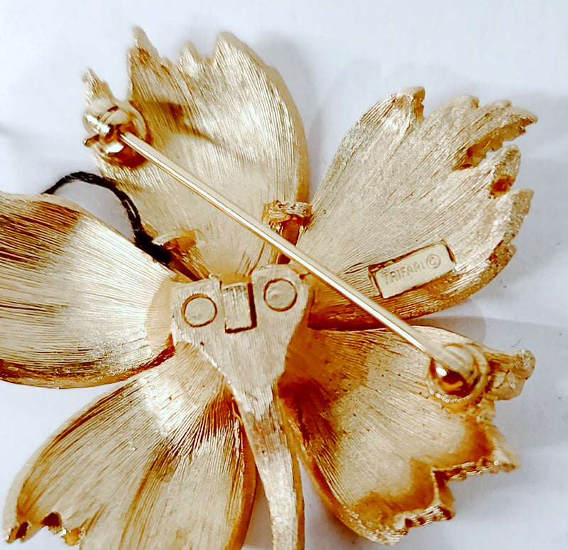 NWT 1955-1964 Crown Trifari Gold Tone Flower Brooch Pin - Hers and His Treasures