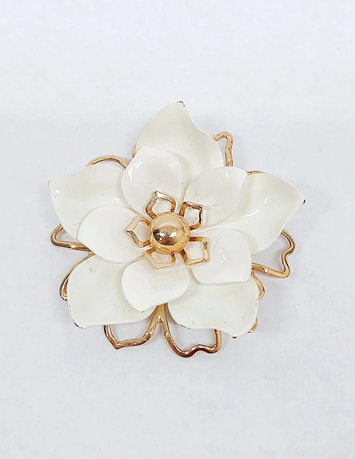 Elegant White Enamel and Silver Tone Floral Design Brooch Trifari White Enamel Brooch Floral – Vintage Renude main image 4