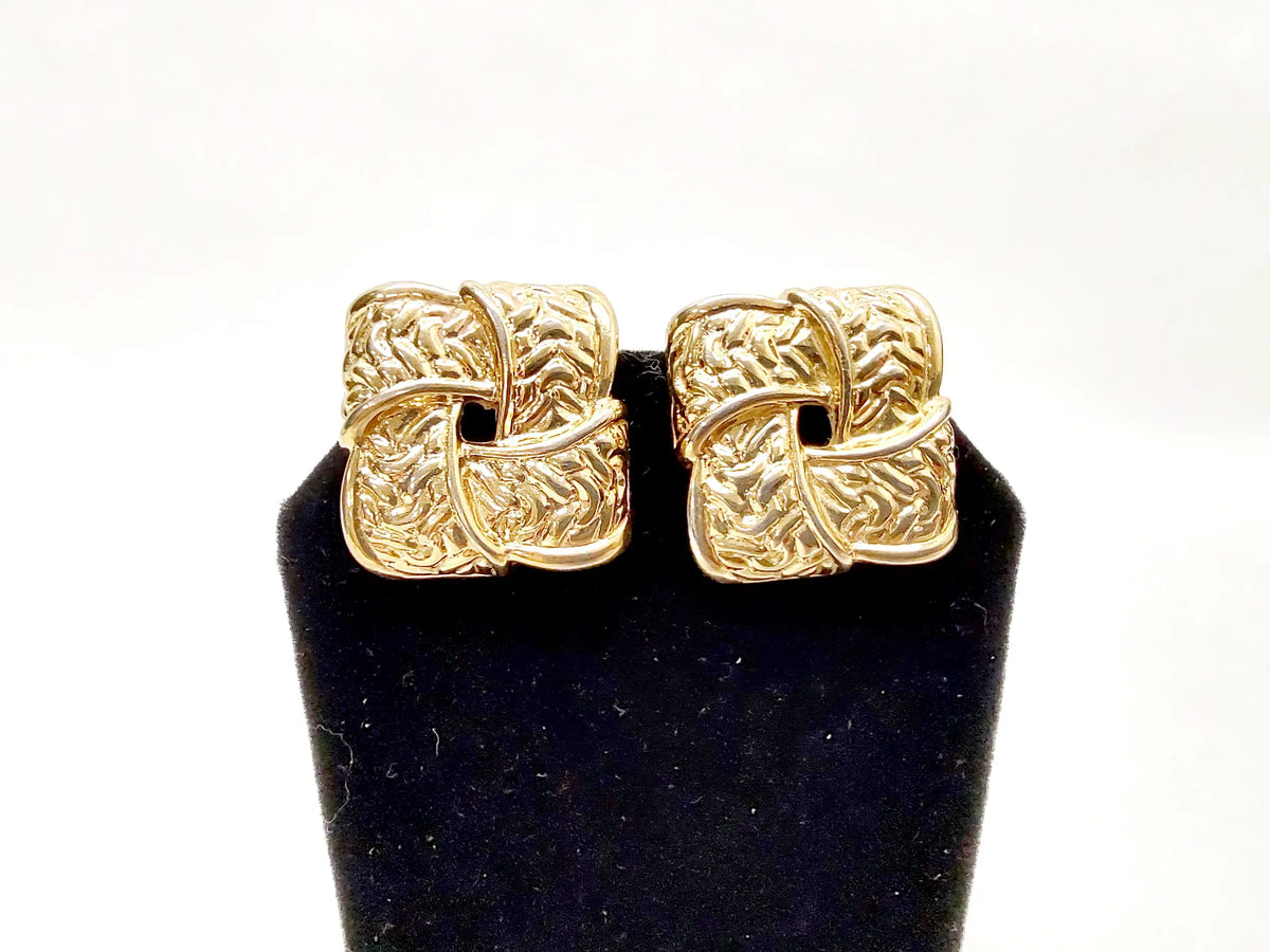 Vintage Trifari™ Gold Tone Clip-On Earrings | USA - Hers and His Treasures