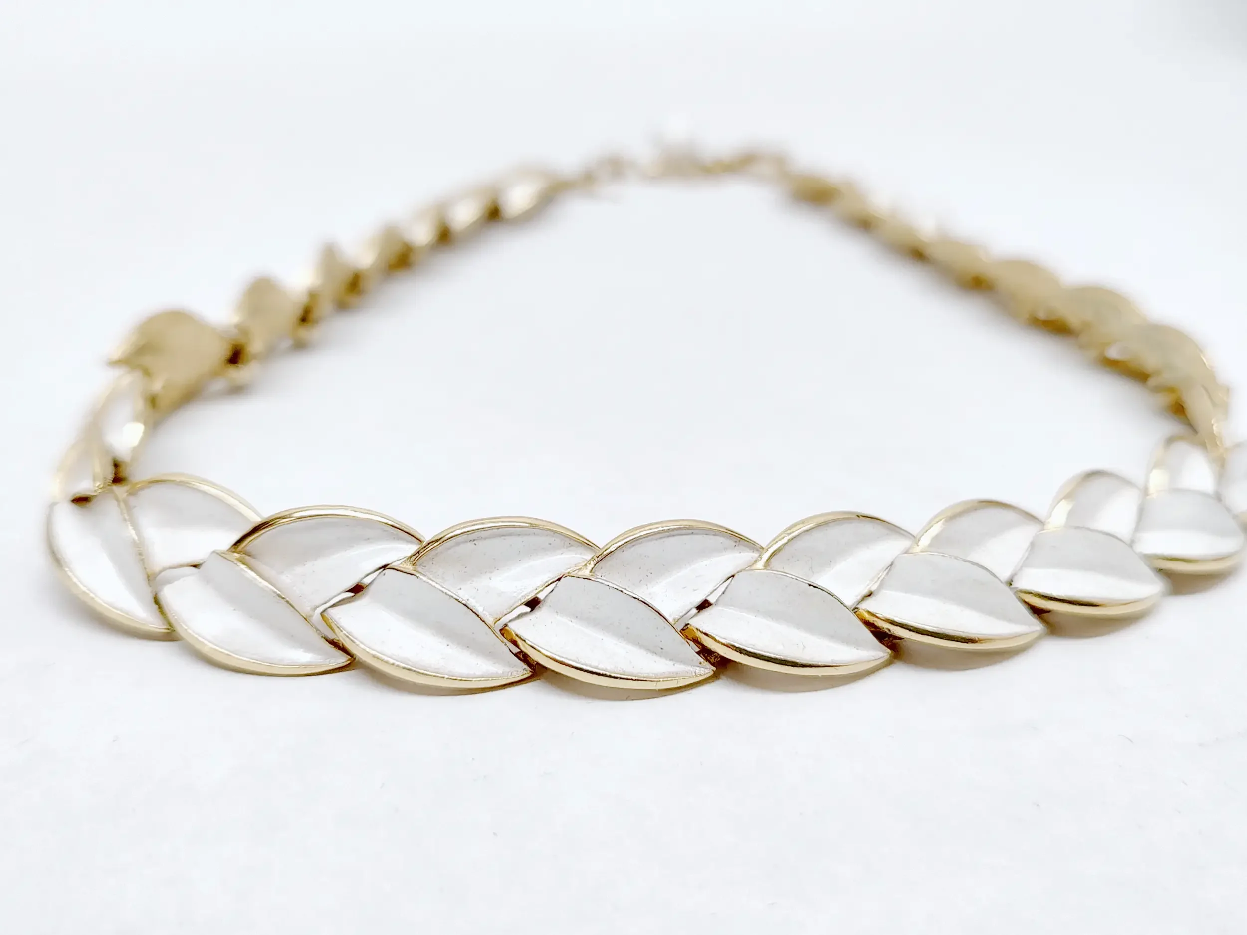 Trifari White Enamel Gold Tone Chevron Leaf Necklace – Hers  display picture 1