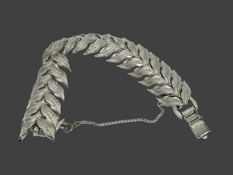 Pegasus Coro Silver Tone Leaf Chevron Link Bracelet - Hers and His Treasures