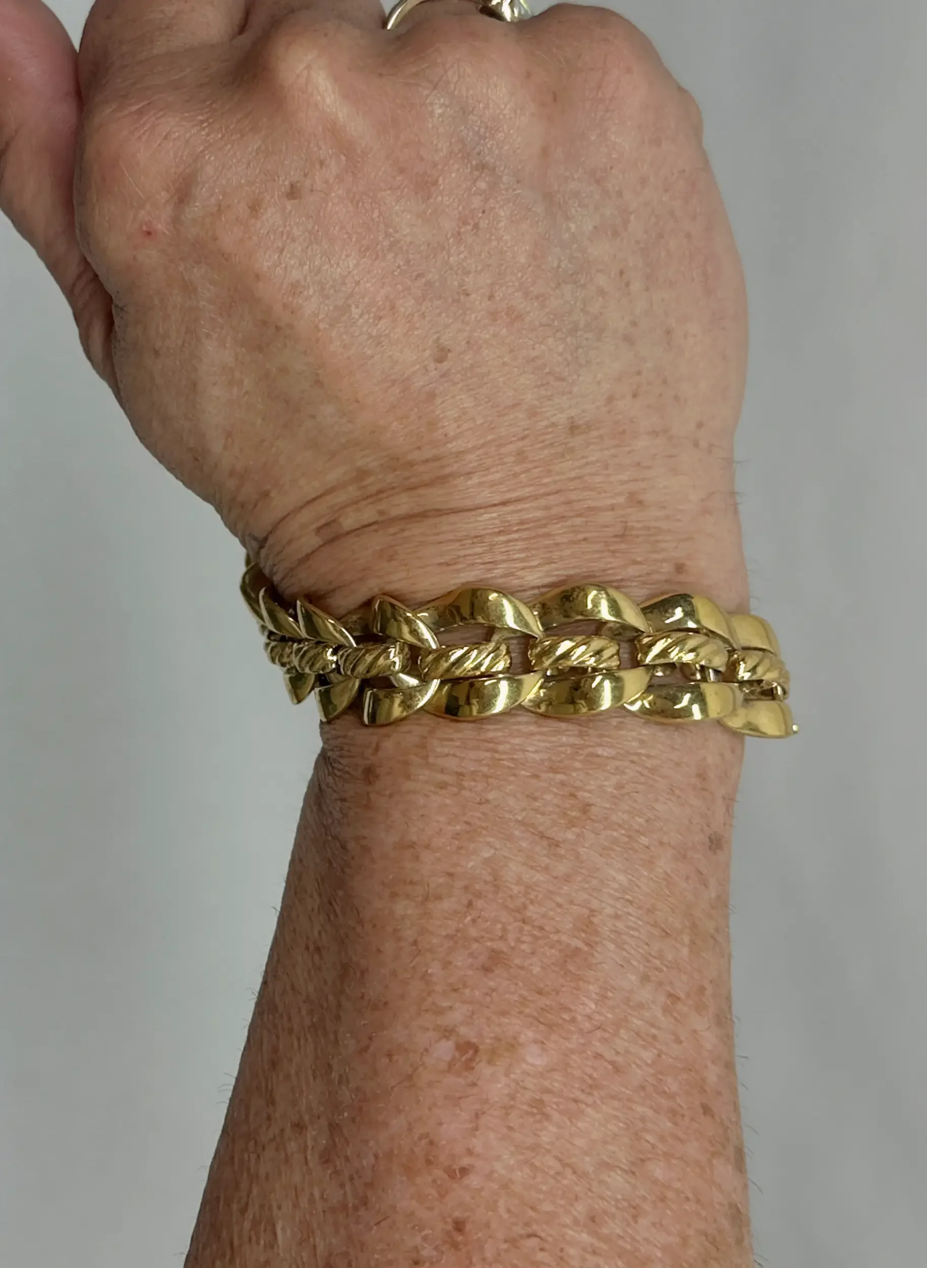 Vintage Trifari gold tone herringbone and crystal accent bracelet 6.5 VINTAGE TRIFARI M GOLD TONE TEXTURED BANGLE BRACELET | eBay main image 2