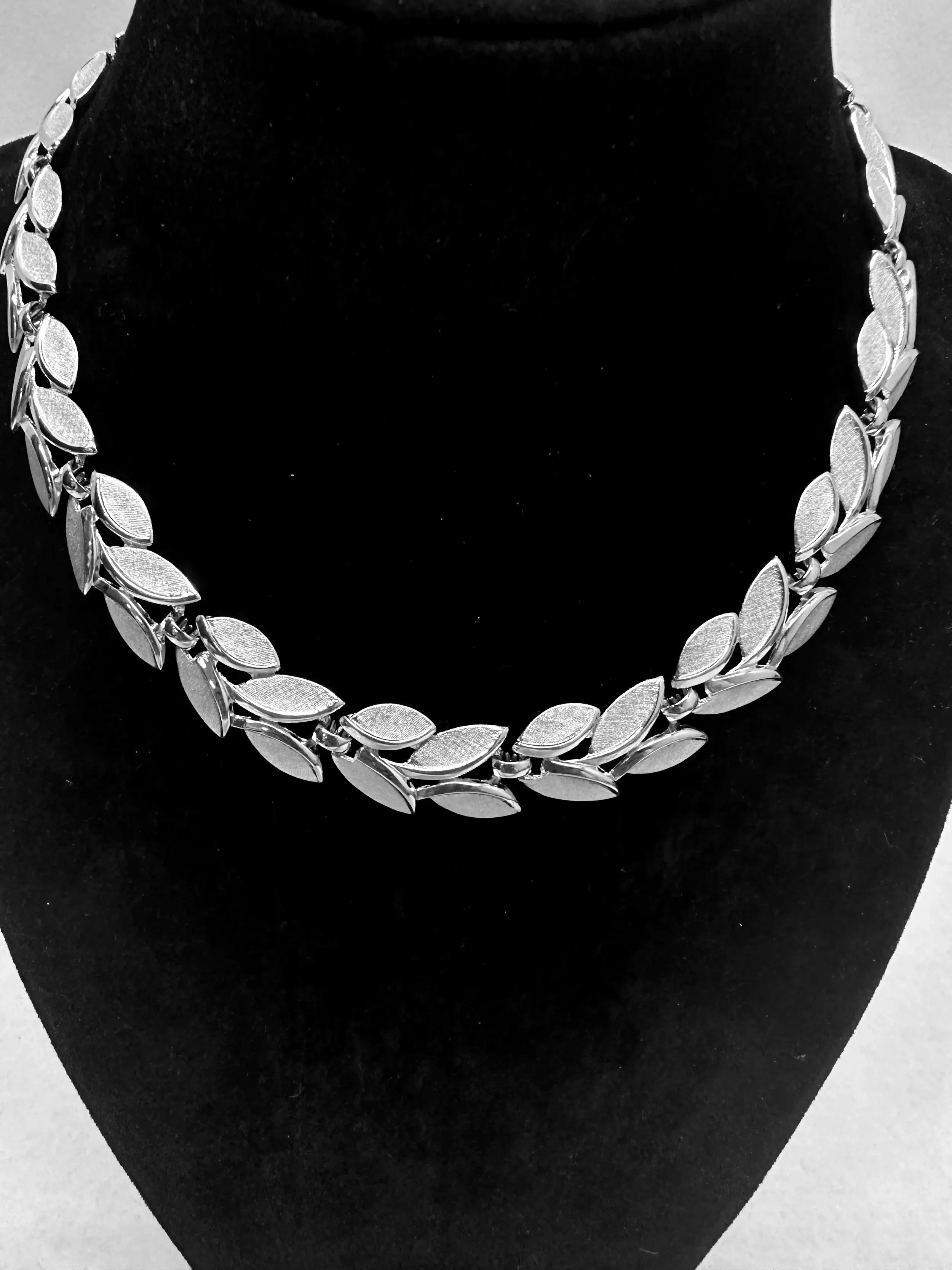 Vintage Crown Trifari Brushed Silver Tone Leaf Chevron Choker