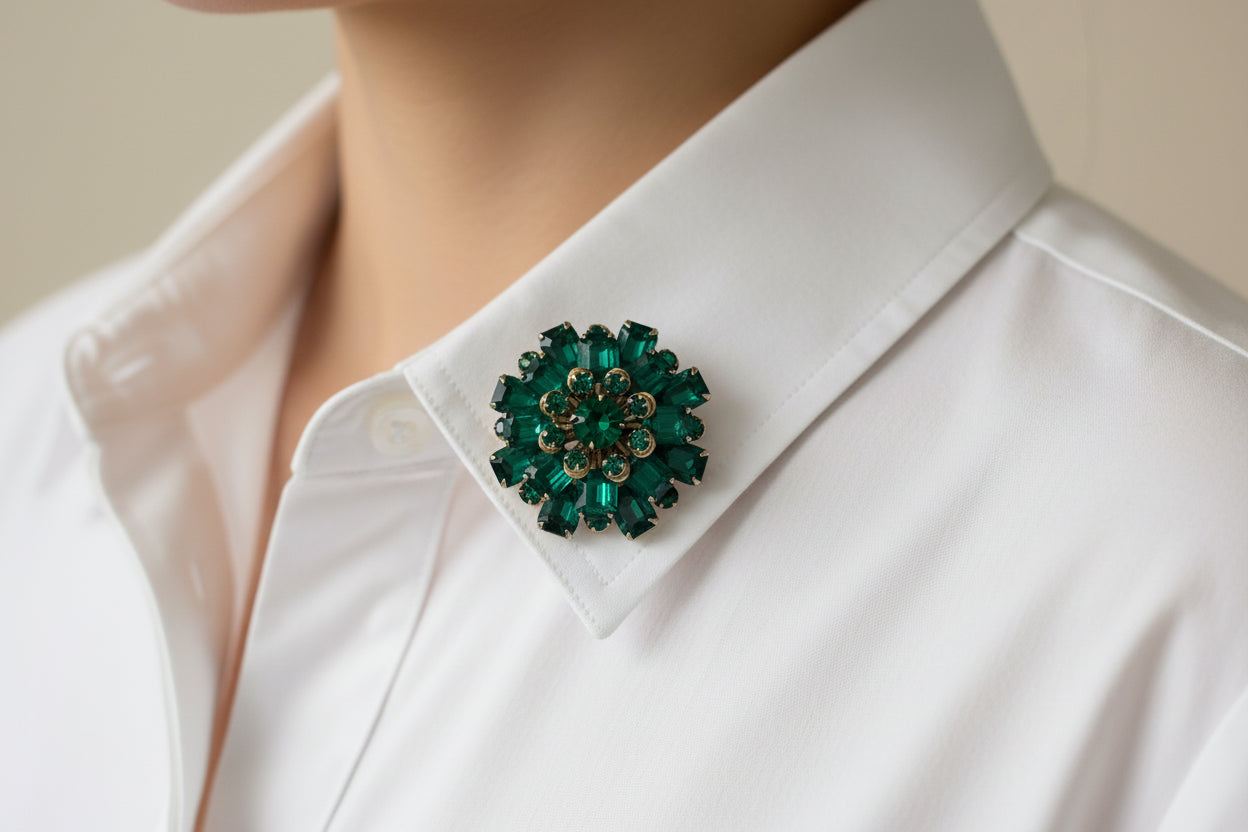 Mid Century Emerald Green Rhinestone Tiered Round Brooch Pin - Hers and His Treasures