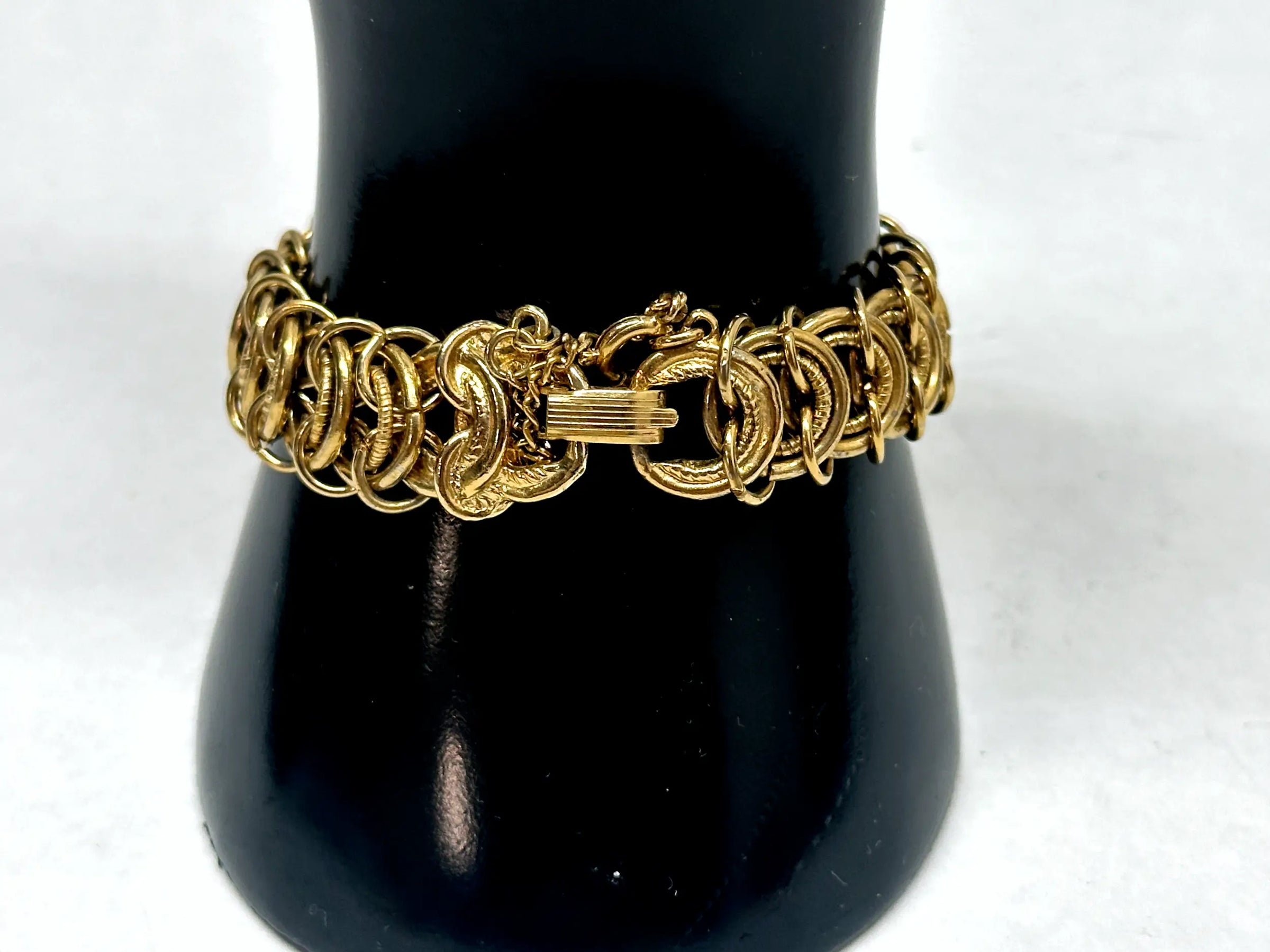 Goldette NY Gold Tone Interlocking Chain Link Bracelet - Hers and His Treasures