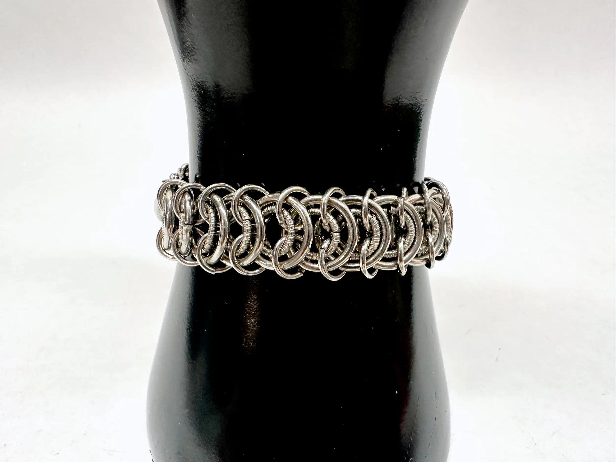 Goldette NY Silver Tone Interlocking Chain Link Bracelet - Hers and His Treasures