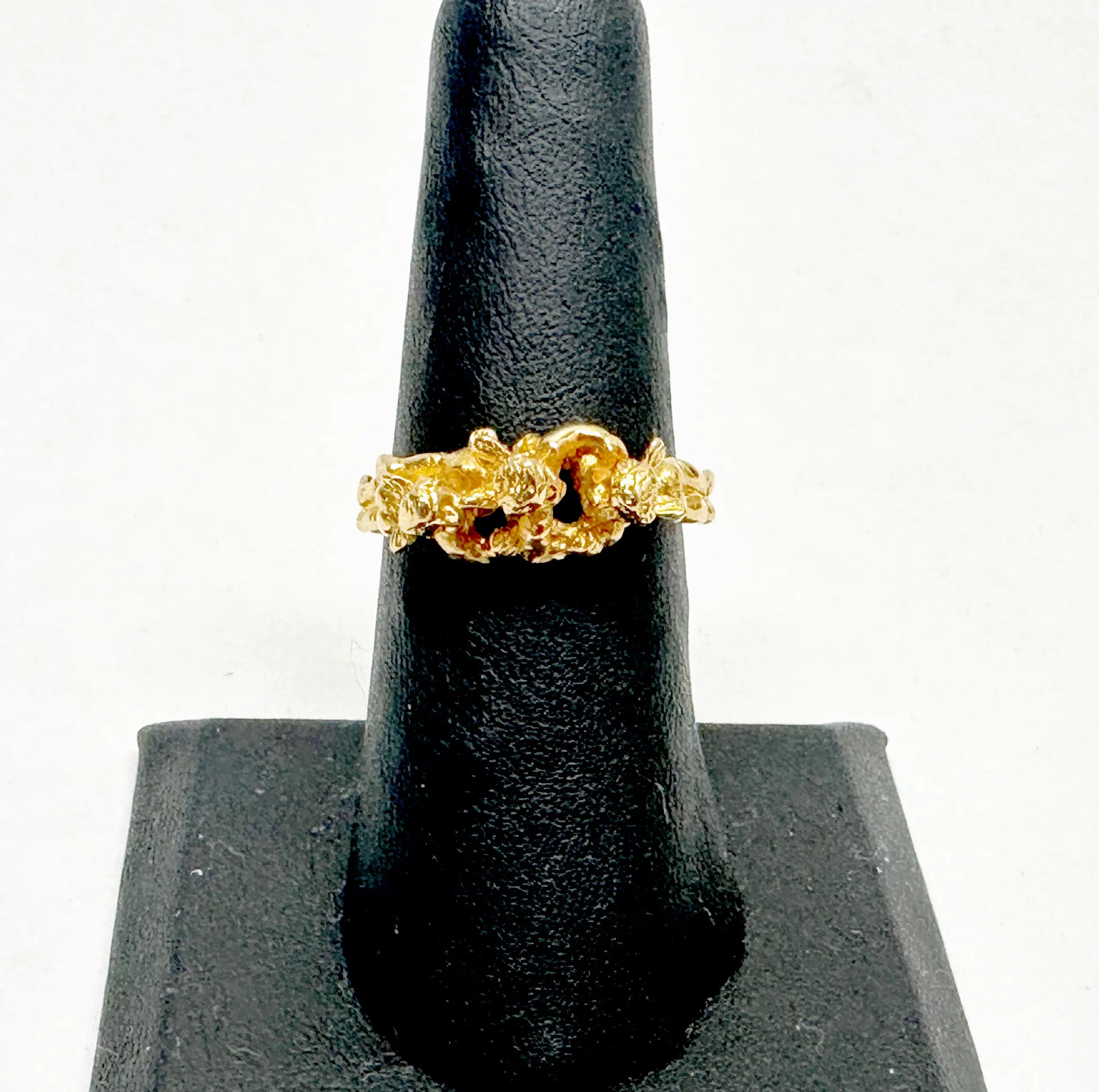 Kirks Folly Cherub Guardian Angel Gold Tone Ring Sz 7 - Hers and His Treasures