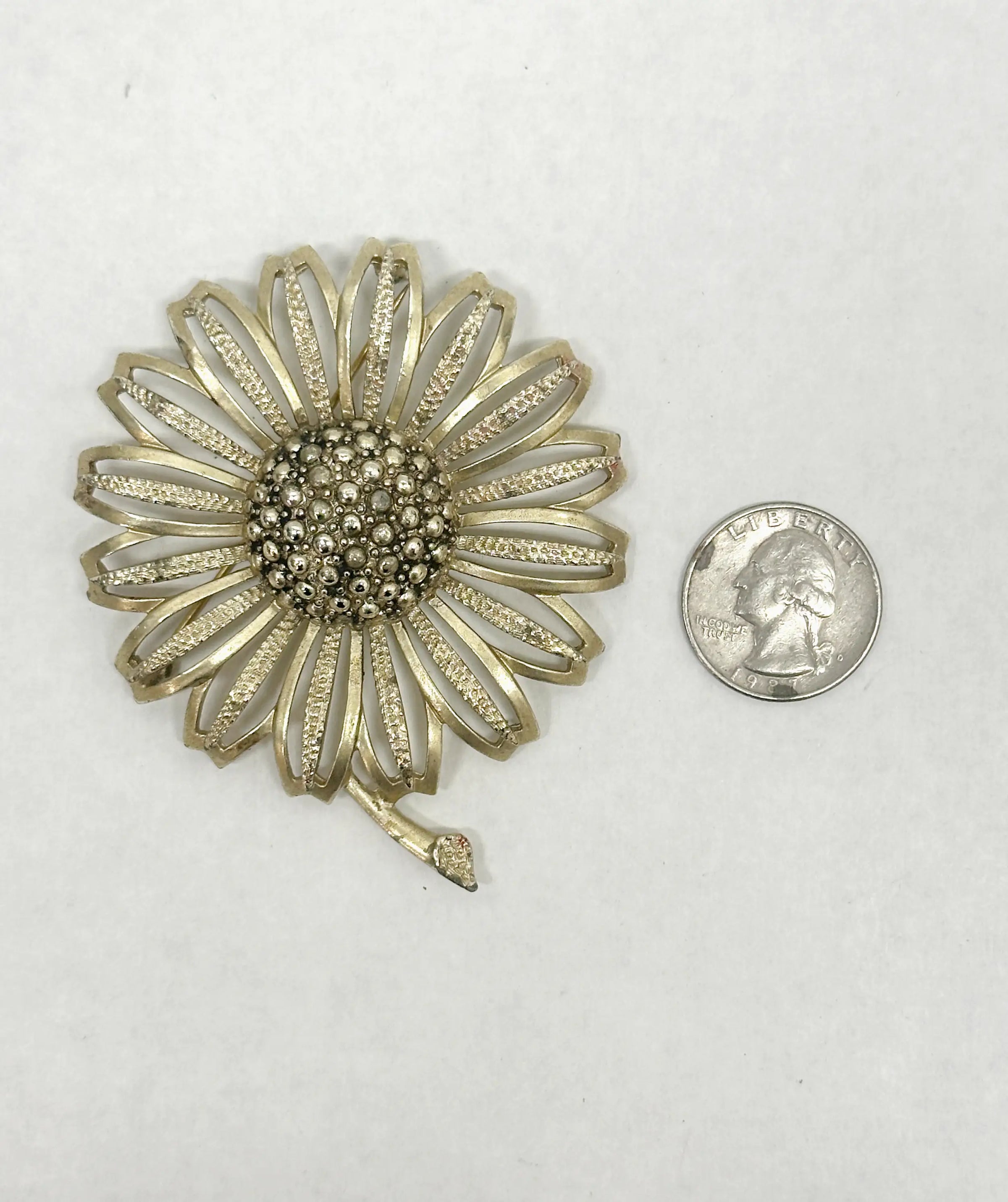 1960 Sarah Coventry Daisy Mae Large Gold Tone Flower Brooch - Hers and His Treasures