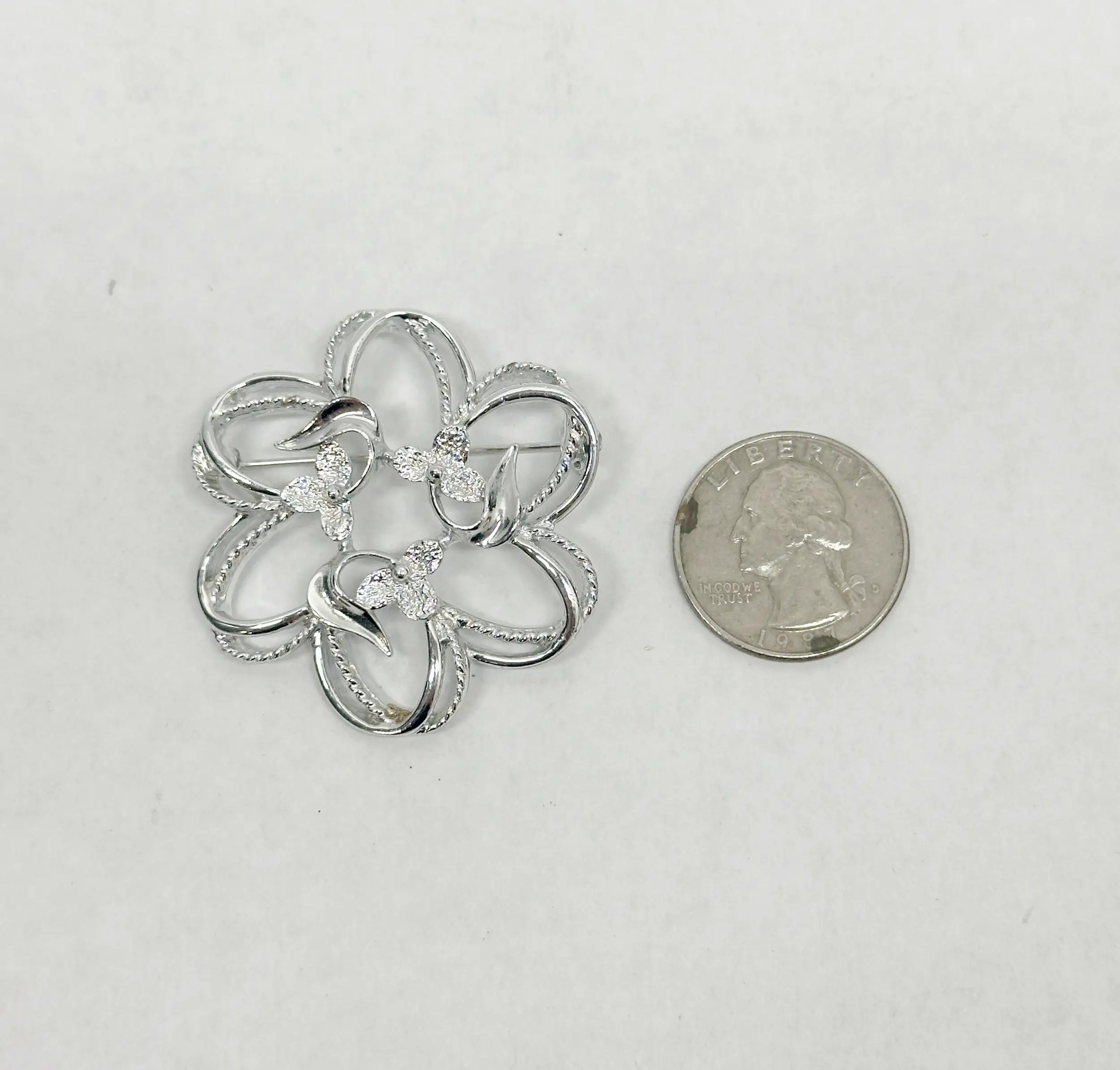 1974 Sarah Coventry Silver Tone Fleurette Brooch Pin - Hers and His Treasures