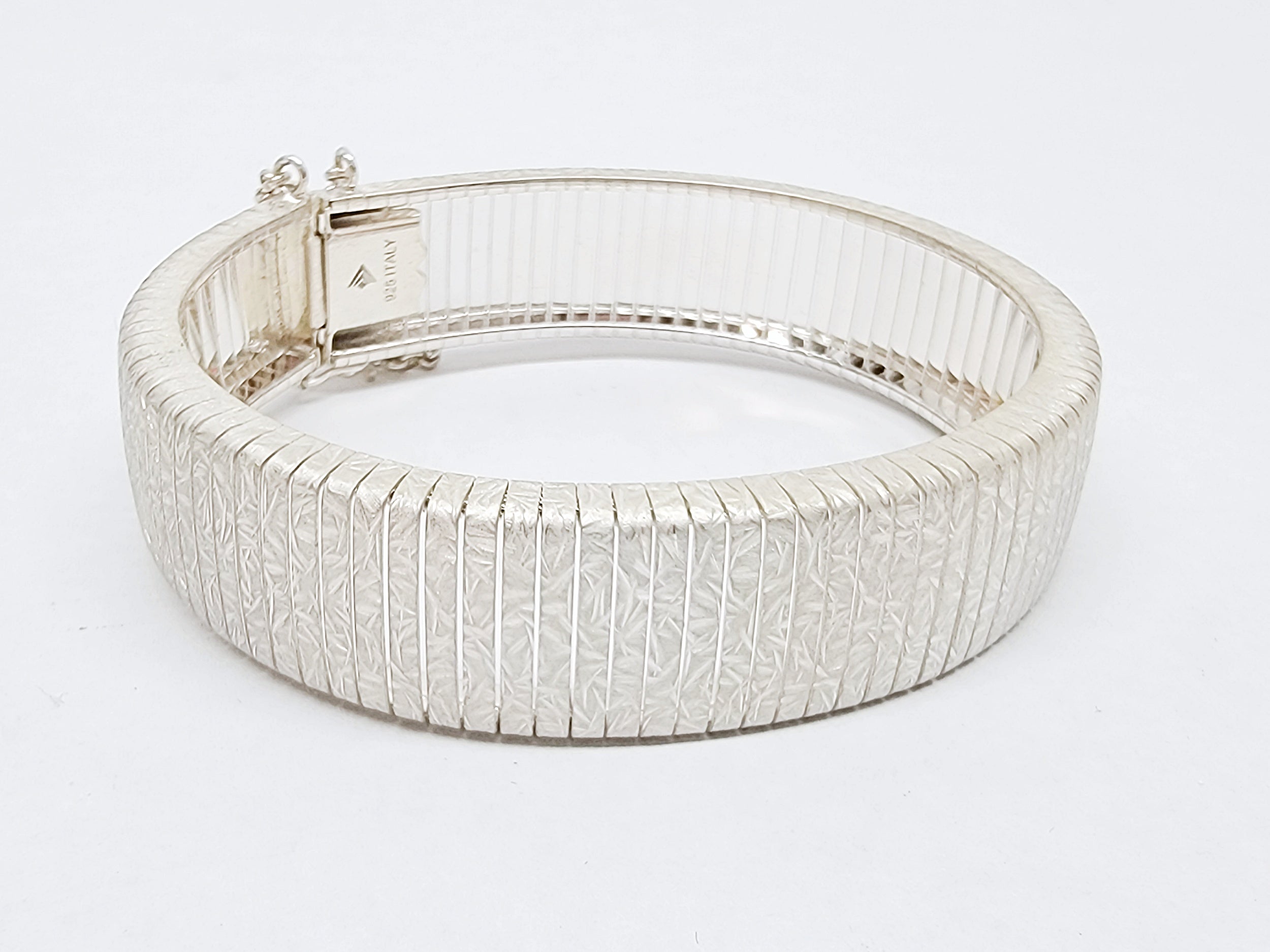 Bracelets: 925 Sterling Silver 