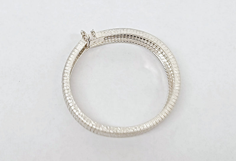 Silpada B3011 Sterling Silver Colosseum Flexible Bangle Bracelet - Hers and His Treasures