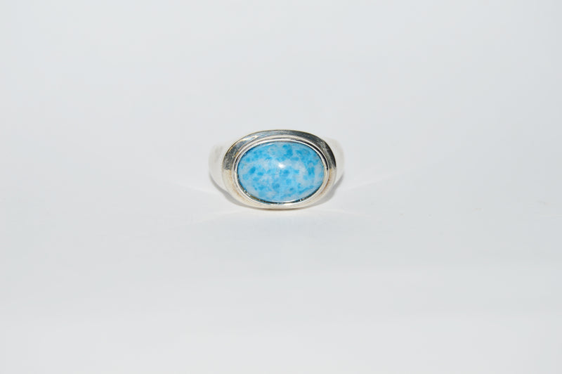 Blue Agate Cabochon .925 Sterling Silver Ring www.hersandhistreasures.com/collections/sterling-silver-jewelry