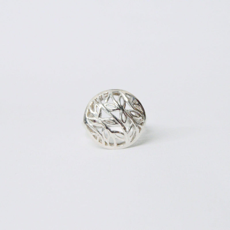 Round Scroll Leaf Pattern .925 Sterling Silver Ring - Hers and His Treasures