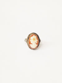 Antique 800 Silver Left Facing Shell Cameo Ring www.hersandhistreasures.com/collections/sterling-silver-jewelry