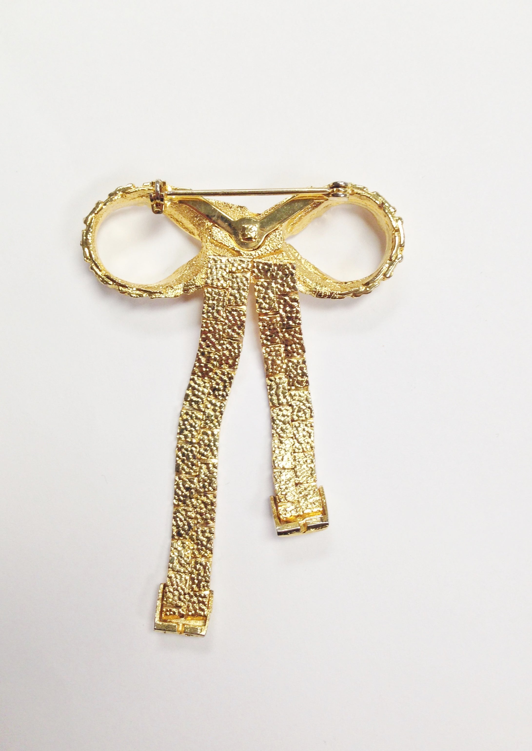 1980's Gold Tone Nugget Bow Brooch Pin