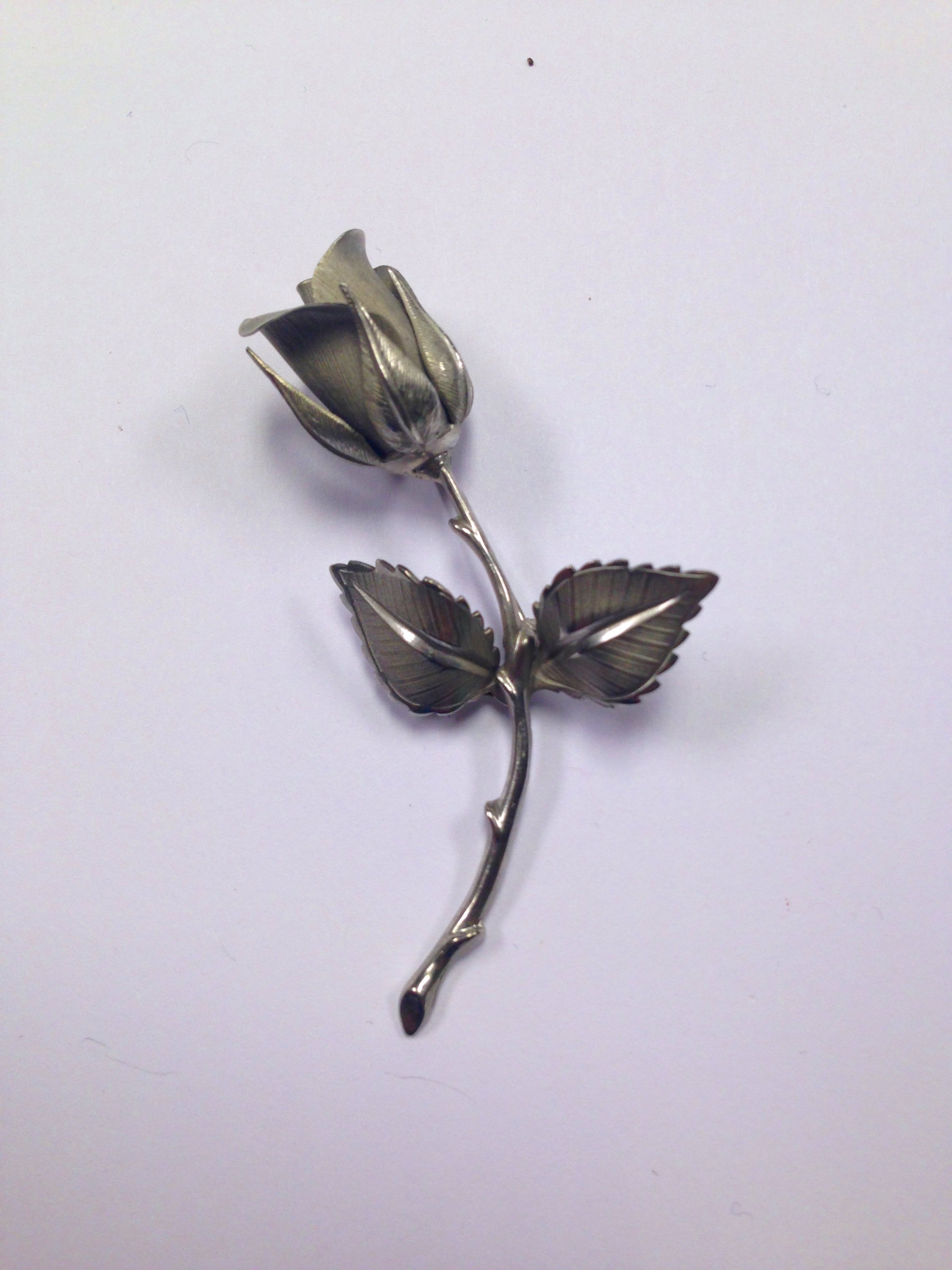 Giovanni Silver Toned Rose Brooch Pin – Hers and His Treasures
