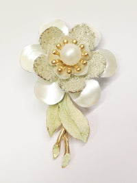 Vintage Faux Pearl Flower Brooch Pin - Hers and His Treasures