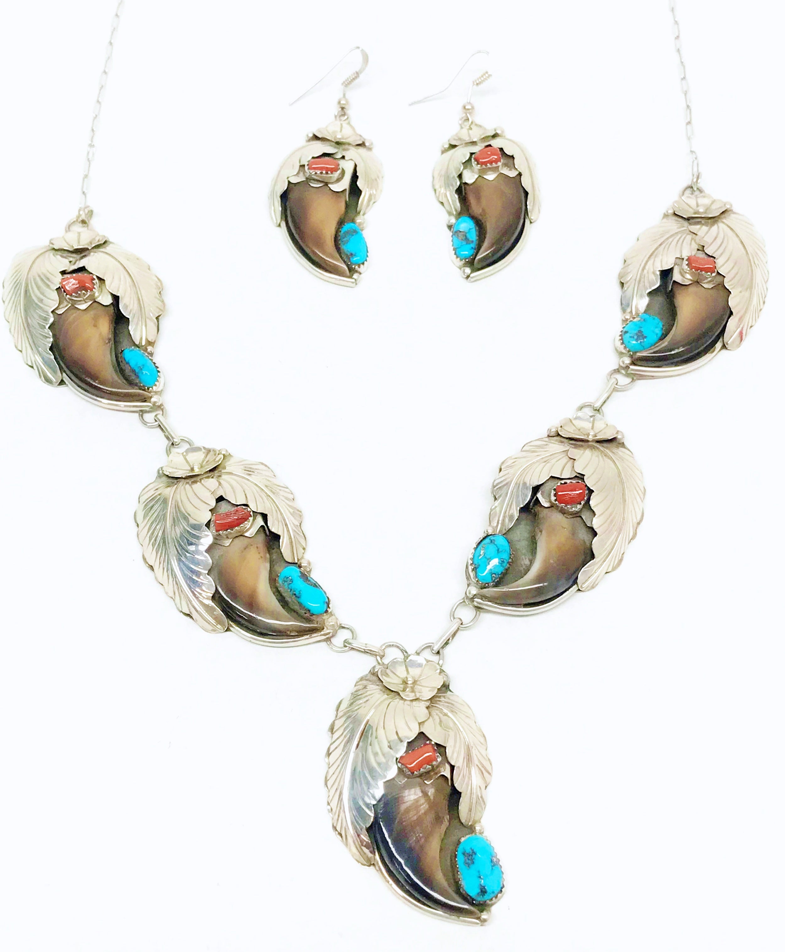 Two Bear Claw Necklace - Mesa Farm :: Native American Indian Jewelry,  Crafts & Gifts