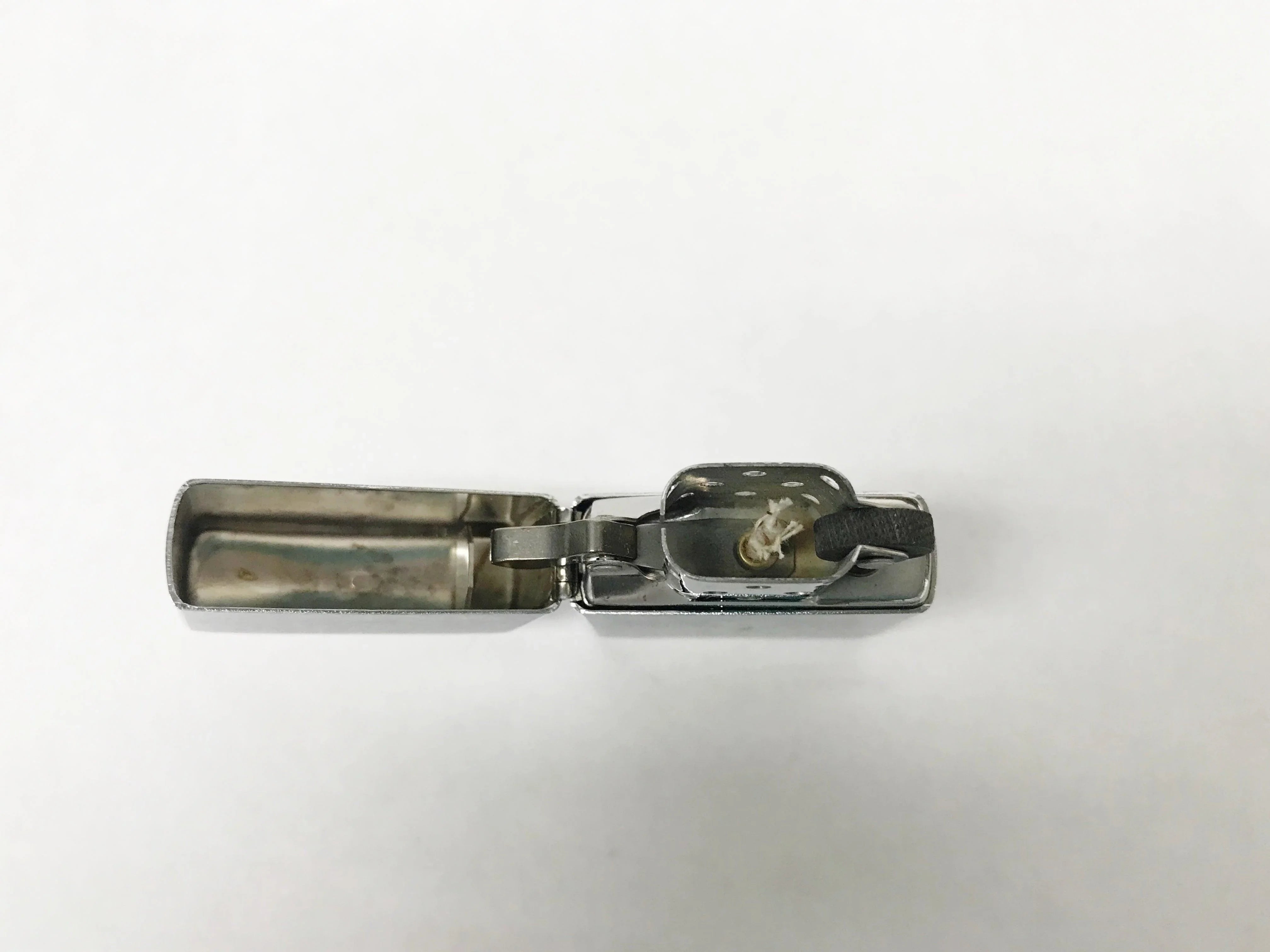 New 1990 VI Saudi Arabia Brushed Chrome Zippo Lighter | USA – Hers