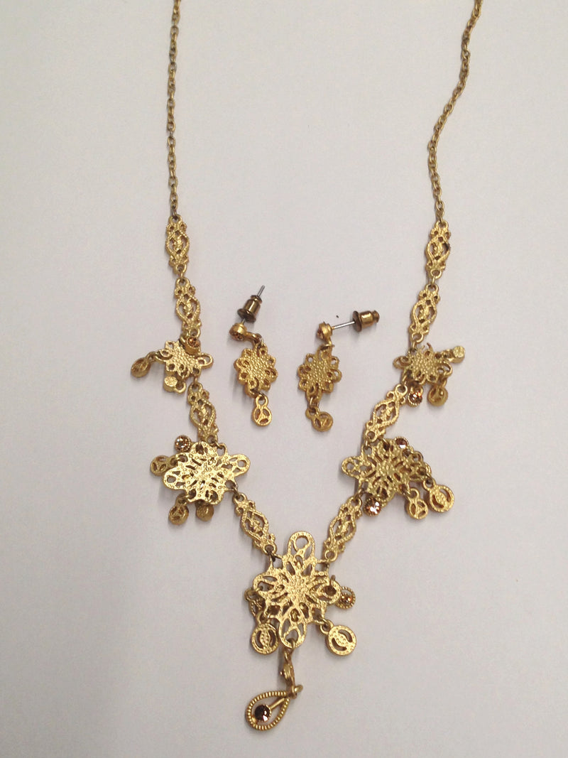 1990's Nordstrom VCLM Necklace and Earring Set