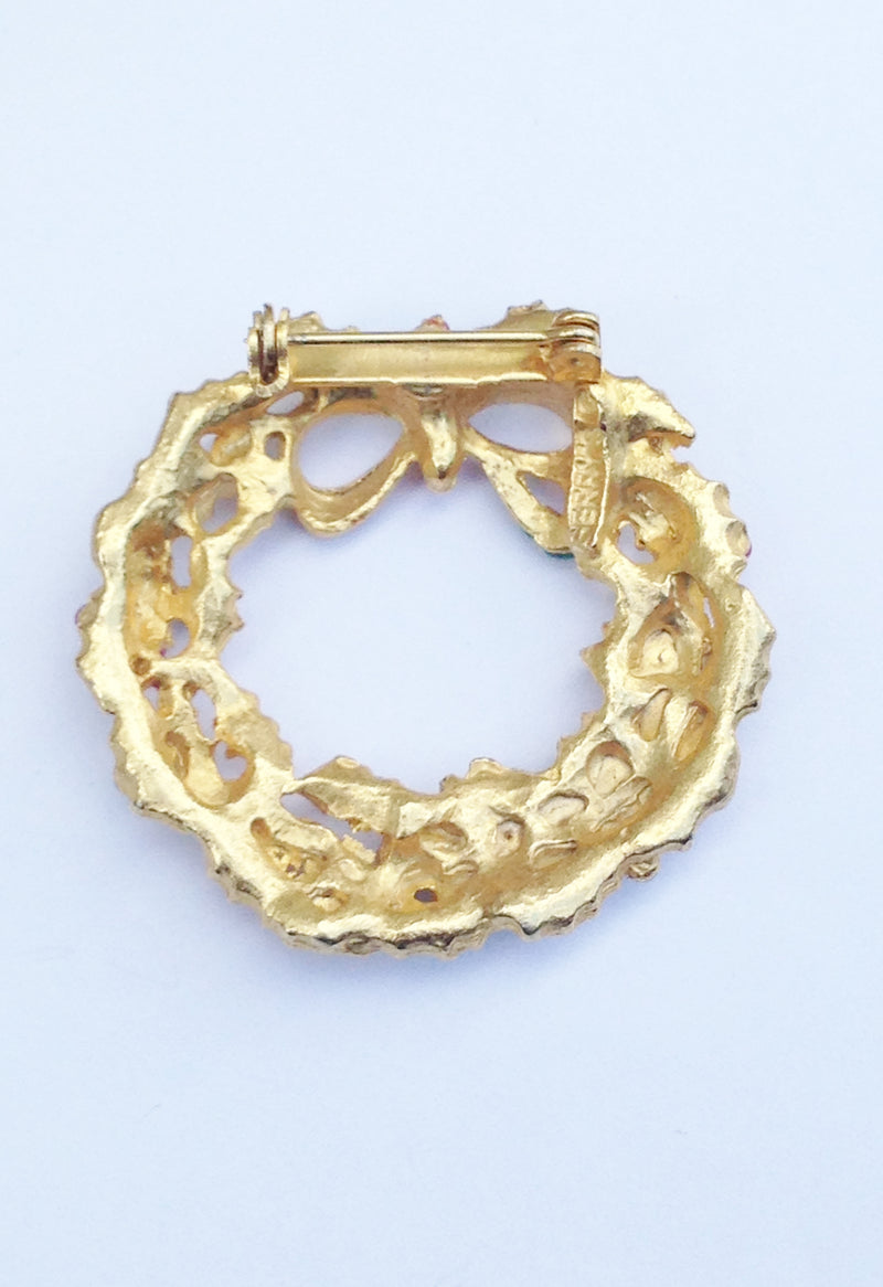 Gerry's Gold Tone Christmas Wreath Brooch Pin