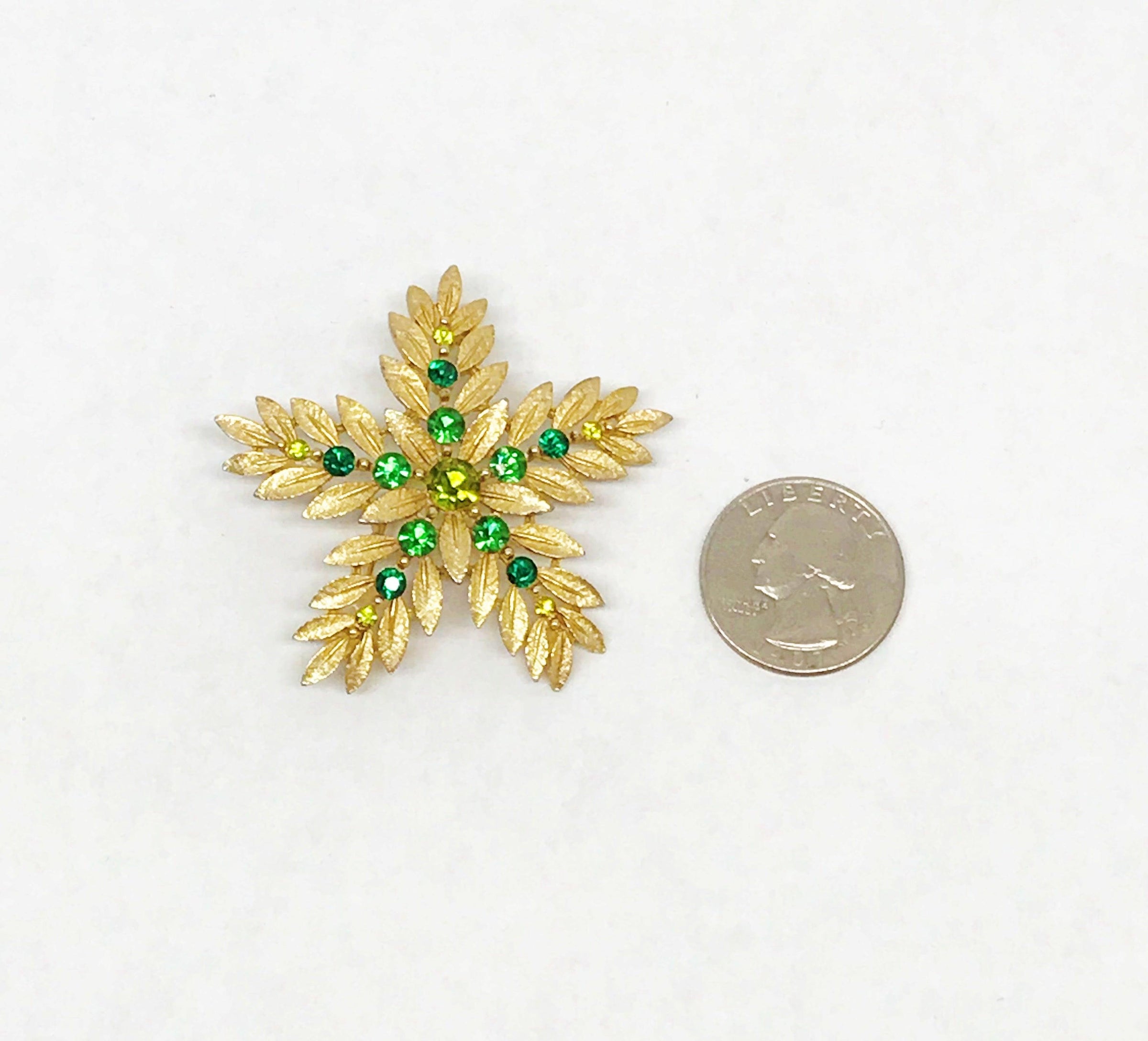 Vintage Leaf Rhinestone Brooch Pin set in gold tone metal emerald color and  light green rhinestones – Carol's True Vintage and Antiques