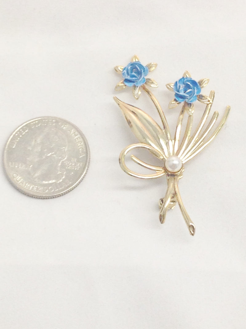 Gold Tone Blue Flower Bouquet Brooch Pin www.hersandhistreasures.com/collections/vintage-jewelry