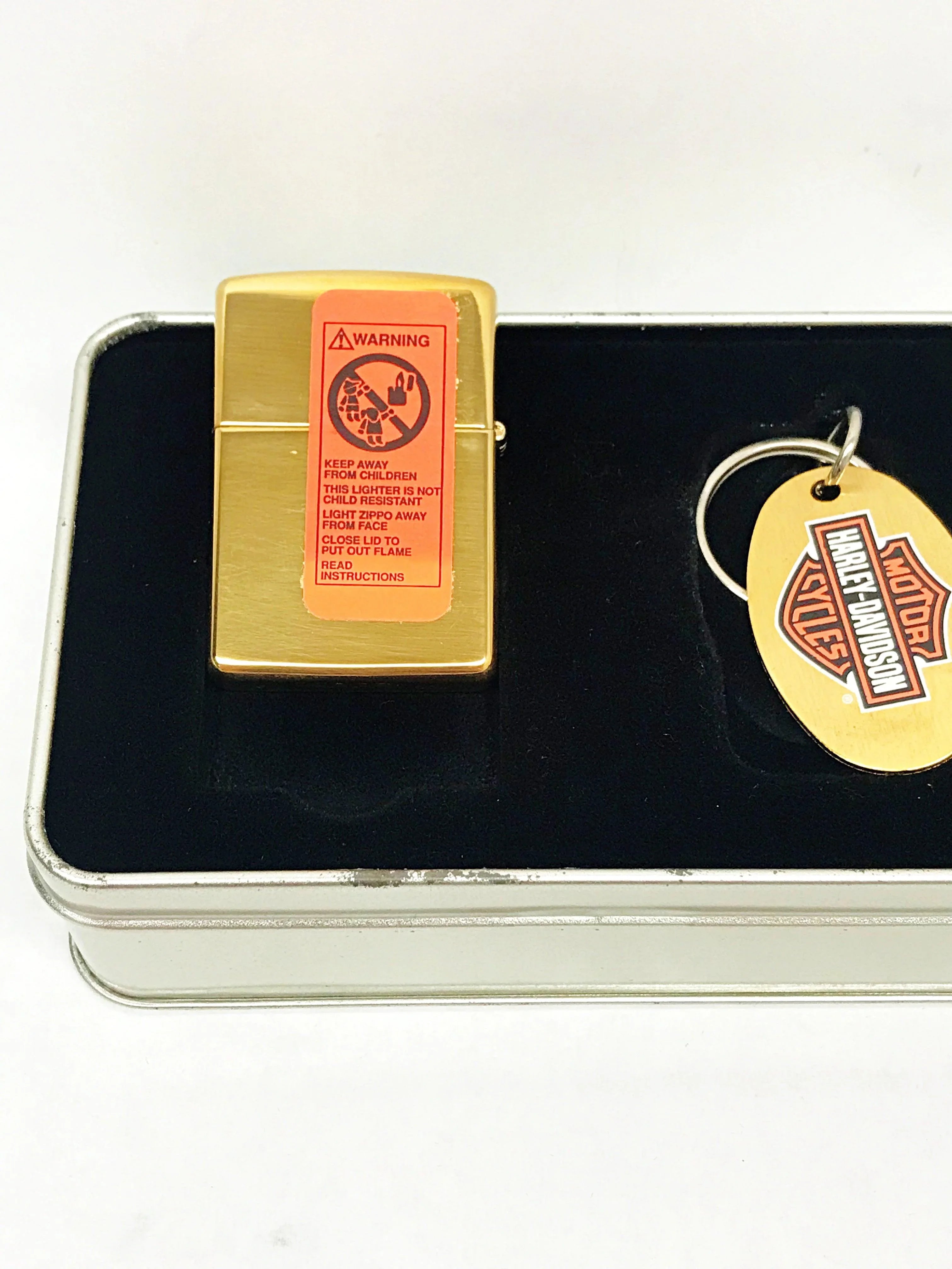 New XIII 1997 Harley Davidson Gift Set Zippo Lighter and Keychain