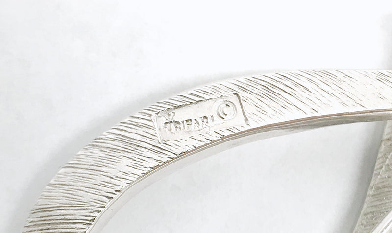 1955-1969 Crown Trifari Textured Silver Tone Ribbon Brooch Pin - Hers and His Treasures