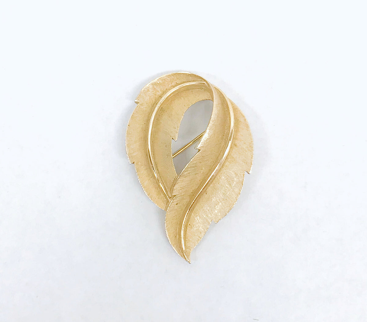 Trifari© Textured Gold Tone Leaf Brooch Pin - Hers and His Treasures